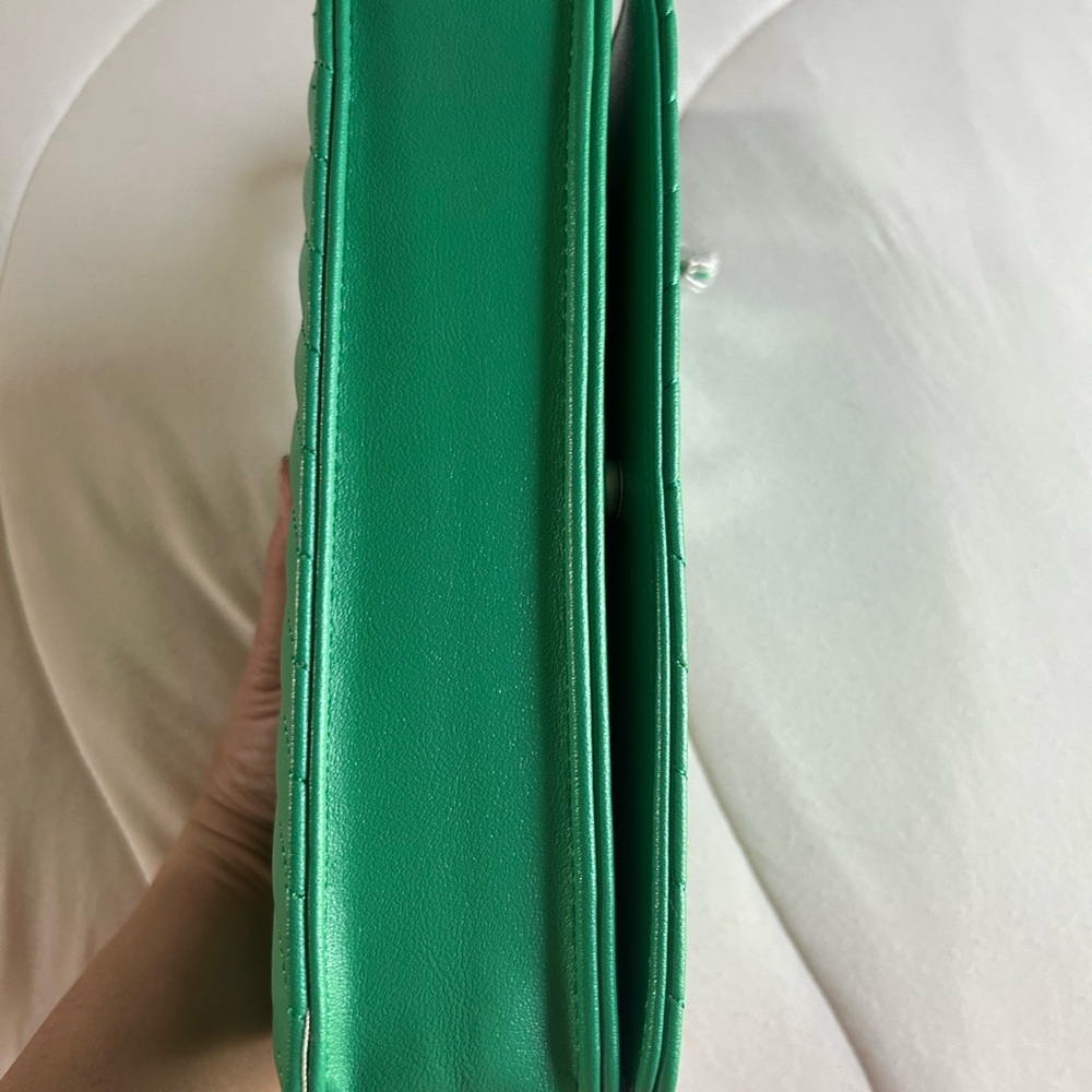 Badgley Mischka Green‎ Quilted Crossbody Bag NWT - Picture 6 of 11